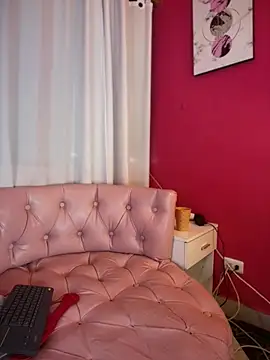 kirareign (Ask my age) - RUB MY WET PUSSY 🤤