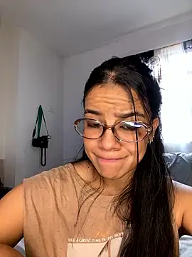 trianawhite Live Webcam on Stripchat