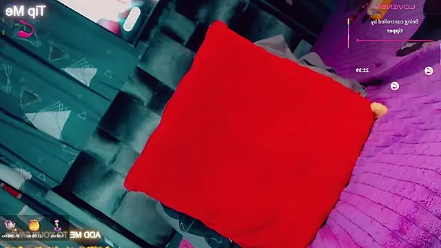 CharlotteBigCock webcam