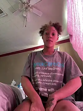 Webcam Model (Tamiii420)  is live.Free join now!