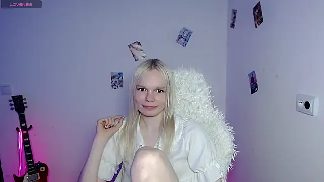 Emily_Nyaffee webcam