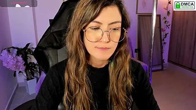 lilabril (F young) - The last tip controls 2 toys for 3 min