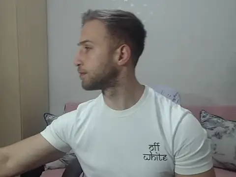 princeeagle (Ask my age) - naked