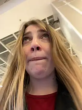 sunny___bunny (F young) - get my pussy wet in fitting room