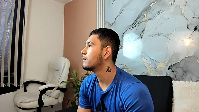 ander_montoyaa (M twink) - Dildo in my big ass for 10min