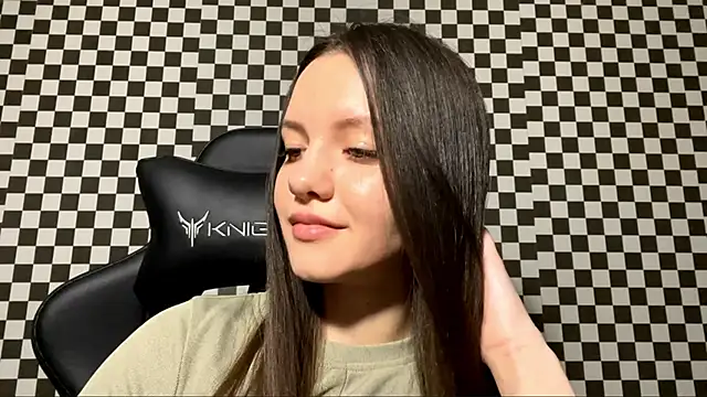 conchitamaestas (F teen) - dance a bit