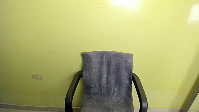 mss_meloddy (F teen) - oil show ass