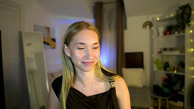 milabunny2000 (F teen) - hot mirror show