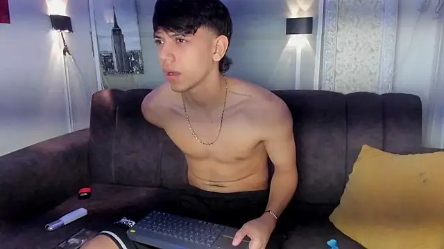 sebas_pretty7 - Sebas_pretty7's free webcam - UK Sex Cams