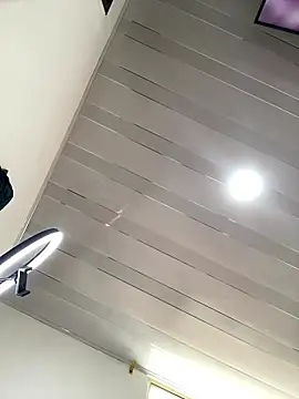 nataliamillers (F young) - suck tits