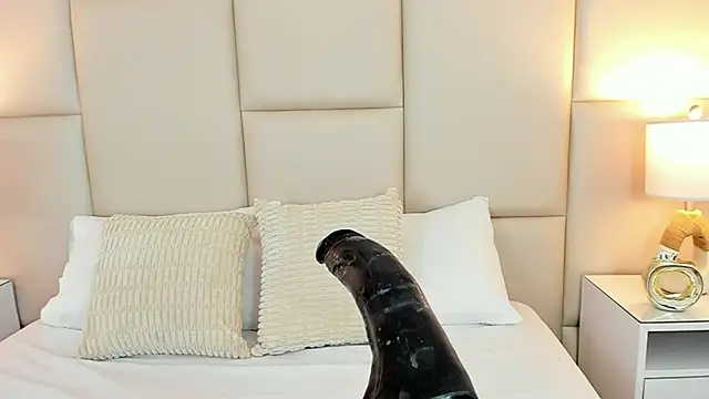 antoniaross_ (F young) - Gag + link x5min + cum tits last tk