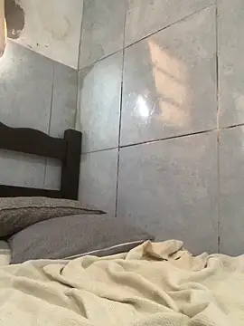 gabrielleof (F young) - duplo orgasmo + squirt ao vivo