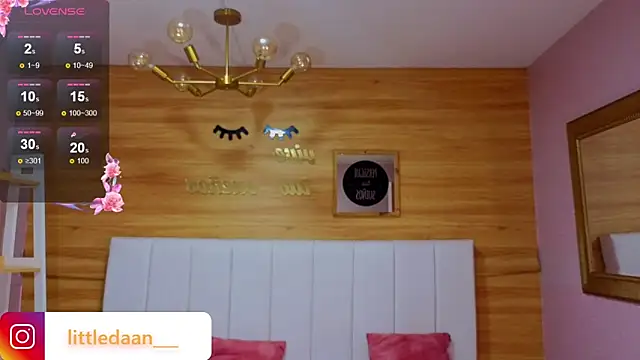 Abril_Velvet_a_ webcam