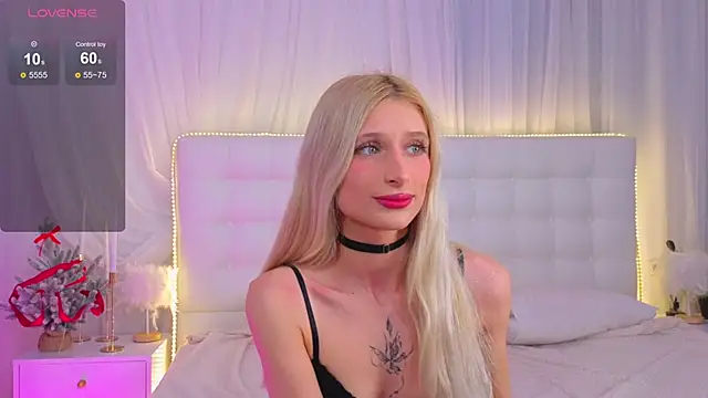 monica_leen (F teen) - play with nipples