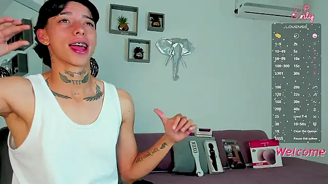 amberadams_ (F young) - ✨ suck real dildo ✨