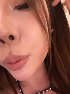 美女qianhan_x在线直播