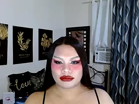 TSbrianaHugeCock webcam