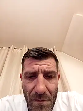 alexdaniel89 (Ask my age) - How what to see me in tha shower