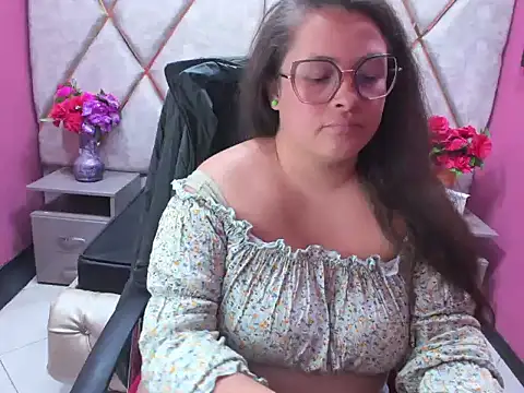 sarah_boobs_ (F young) - Naked and masturbation 💦