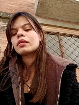 _isabella-7 (Ask my age) - MAKE ME FEEL HOT AND WET-SQUIRT-TICKET