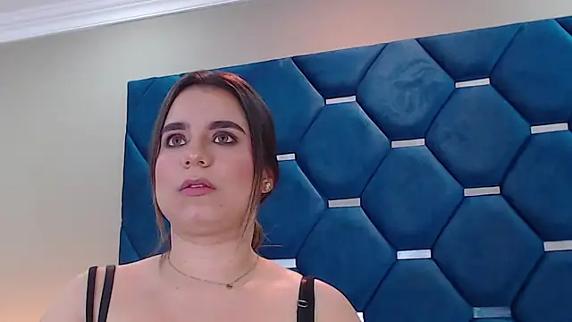 thaniajones (F young) - Ride ur cock