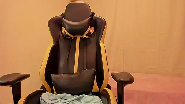 janer_03 (G young) - masturbation and cum on the chest