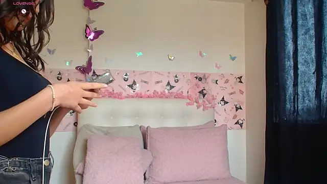 madysson_leee (G teen) - Play with my tits in oil