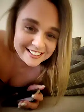 juicy_peachlux (F young) - sweet blowjob!