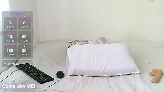 htrebor87 (Ask my age) - Warm me up and let's play!