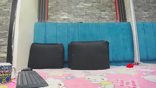 lil_rose2006 (F teen) - big jet 💦💦