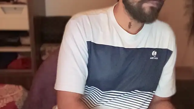 makemeawareaah (M young) - Wear Saree <3