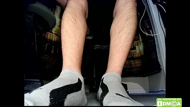 justshutupandwatch (M young) - Remove Socks