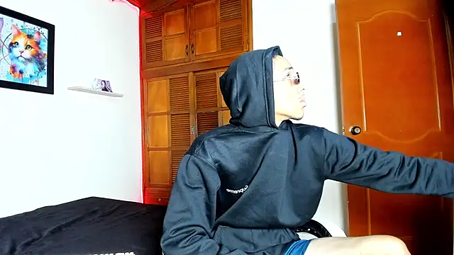 smith_66jr (M twink) - show cum public