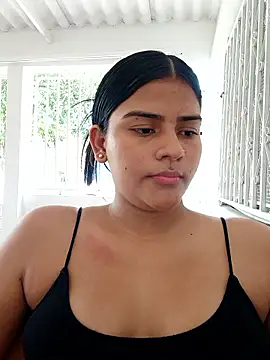 virgin_cunt (F teen) - girl sucks my tits