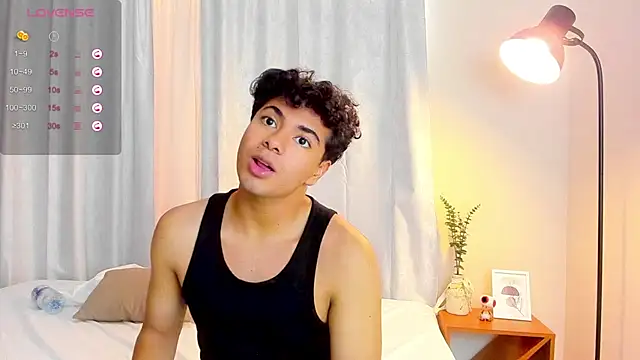 cherry_blossom77 (M twink) - Undress me and you'll see how hot I am