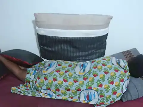 hugetitties (G milf) - Help guys I am new need to pay fees