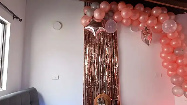 cuttiealice (F young) - I'm back, welcome me 😏😍