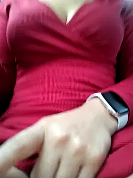 luianna (F young) - Take off my bra and spit on my tits 🤤😈