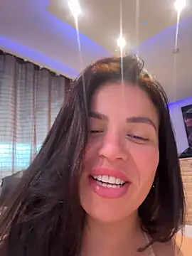 Rafaellaz's live cam