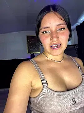 agatta-x (F teen) - Finger in pussy in the park