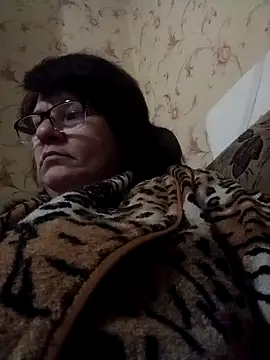 NysiOlsen live cam screenshot female on TokenKeno — Tip, Play & Watch Live Cams