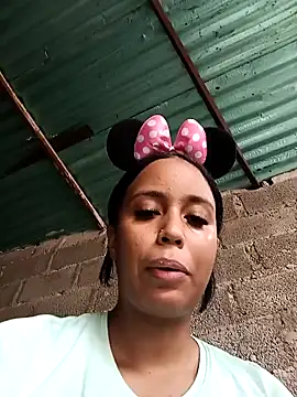 Fernanda30 Live Webcam on Stripchat