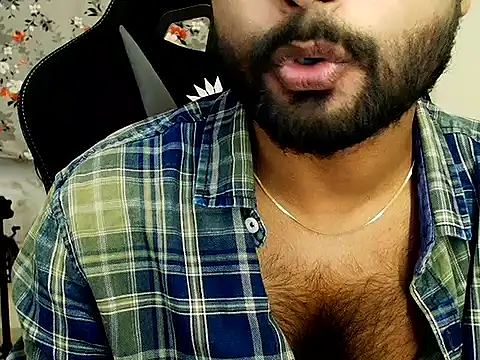 jenni11live (Ask my age) - Play with nipples use some Oil