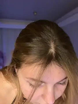 emaline_fane (F teen) - Striptease//UndressMe/ControlLT