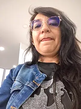 MAFE__29 Live Webcam on Stripchat