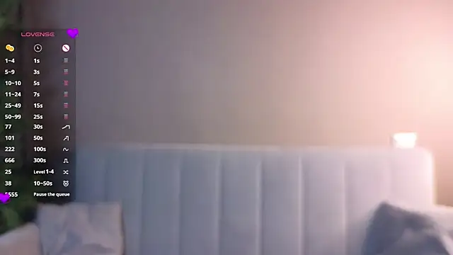 emilyvale (F teen) - SPANK MY BOOTY UNTIL RED