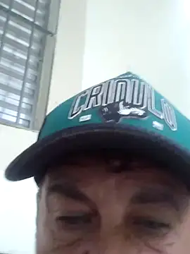 Peludo173317's live cam