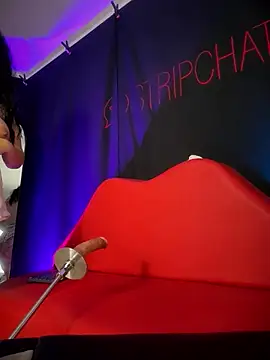 Webcam Model (Erikafoxxyy)  is live.Free join now!