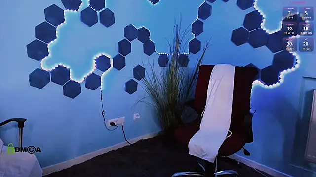 lizzie_boom_ (Ask my age) - doggy style