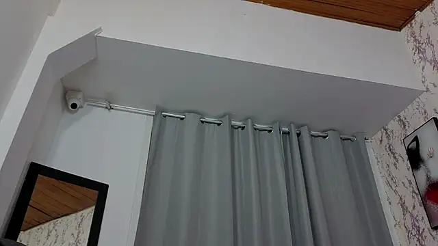 sasha_val (F young) - Finger on my pussy 3 min